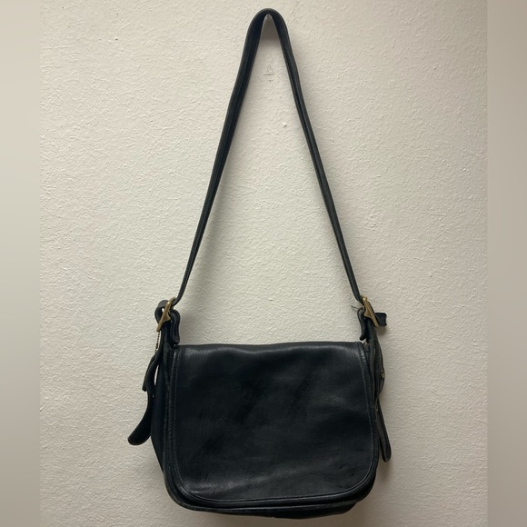 Coach Handbags - Vtg COACH Black Leather Purse Crossbody Casual Satchel